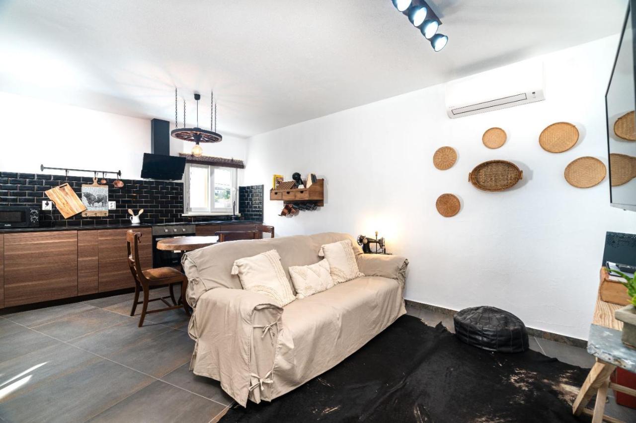 Casa Estabulo- Cozy Rustic Farmhouse Loft Touro Эштомбар Экстерьер фото
