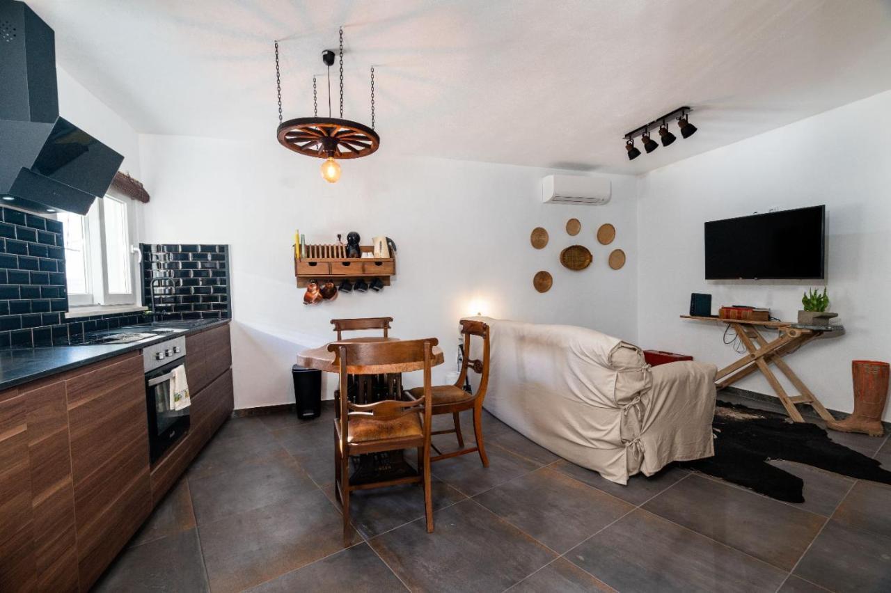 Casa Estabulo- Cozy Rustic Farmhouse Loft Touro Эштомбар Экстерьер фото